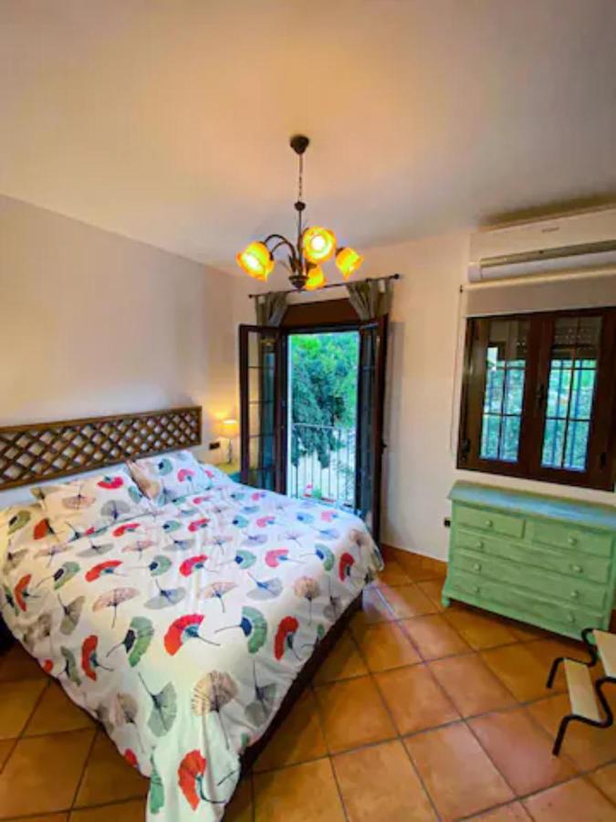 Villa Grazalema - Casita La Calma - Incredible Views, Clima Frio-Calor, Wifi & Private Parking Optional Extérieur photo