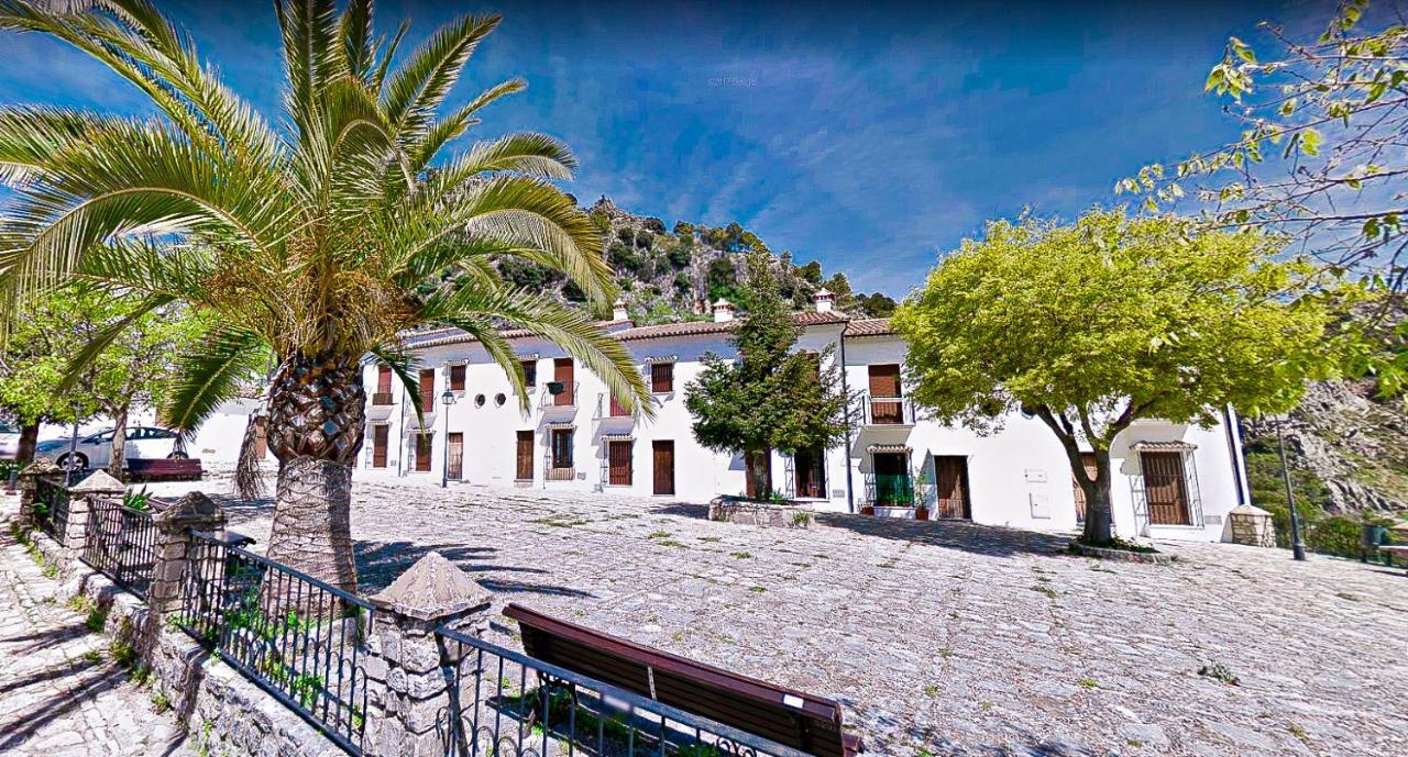 Villa Grazalema - Casita La Calma - Incredible Views, Clima Frio-Calor, Wifi & Private Parking Optional Extérieur photo