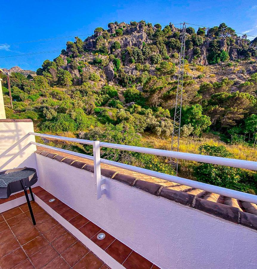 Villa Grazalema - Casita La Calma - Incredible Views, Clima Frio-Calor, Wifi & Private Parking Optional Extérieur photo